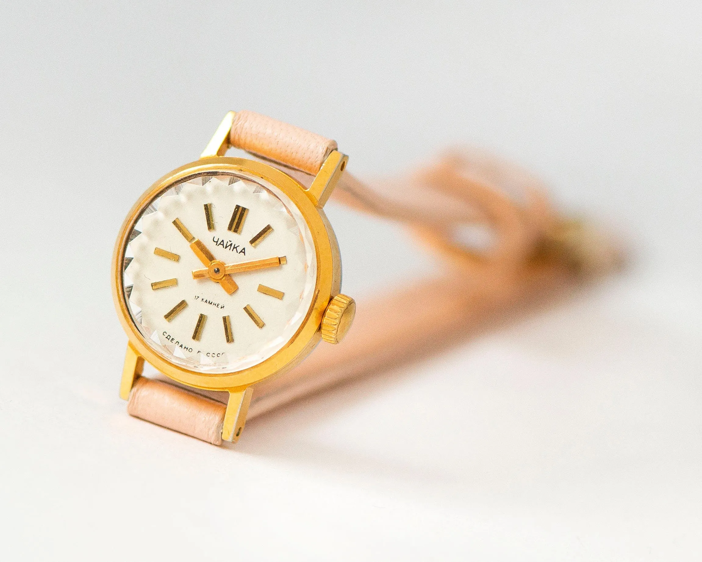 Women wristwatch gold plated chic Seagull, retro women watch delicate jewelry gift, dainty lady watch vintage, new premium leather strap