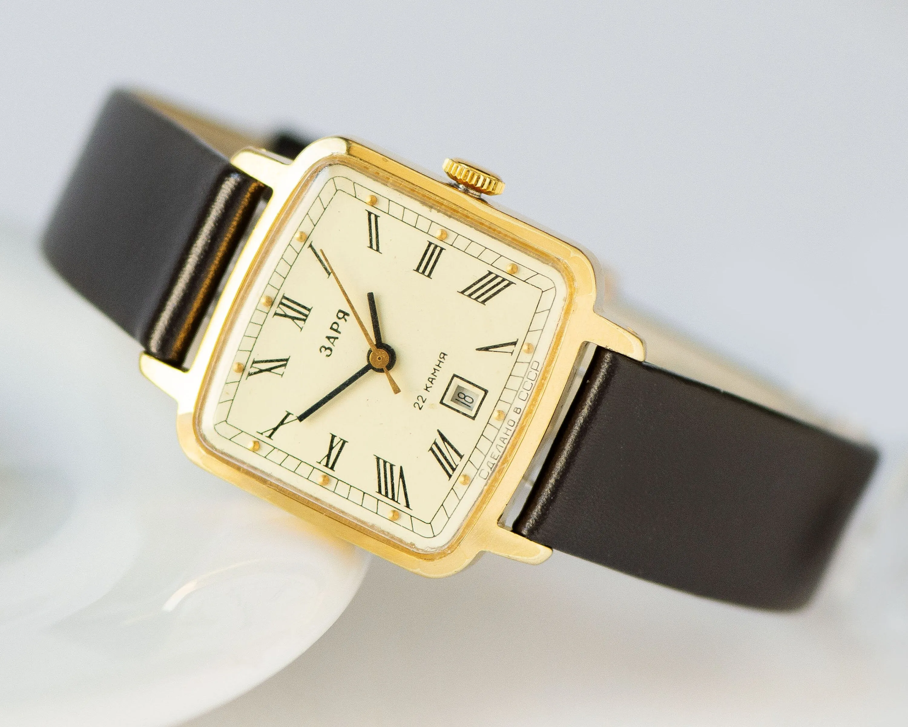 Women's watch Roman numerals Dawn vintage, square wristwatch gold plated, women's watch classic jewelry gift, new premium leather strap